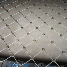 Сетка нержавеющая тросовая со скобочным креплением и ромбической ячейкой Н6 7х7 AISI 316 40х69х1 мм